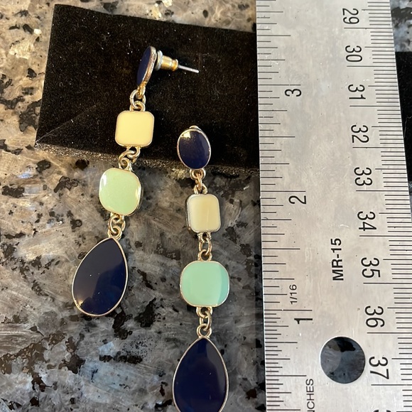 Dangle Earrings - Picture 3 of 3